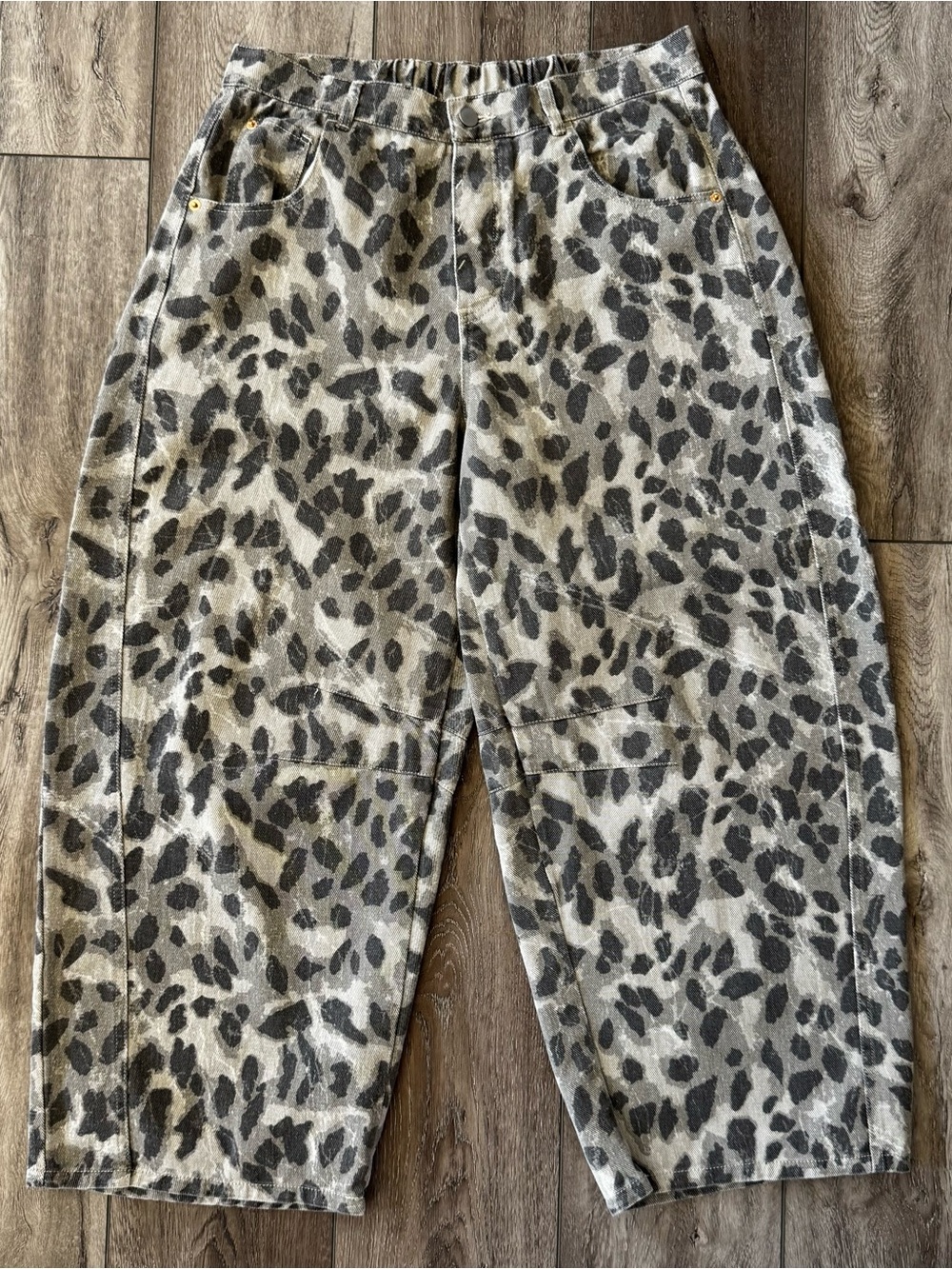 Like Love Animal Print Barrel Jeans Wo’s MEDIUM Baggy Wide Leg Pants High-Rise